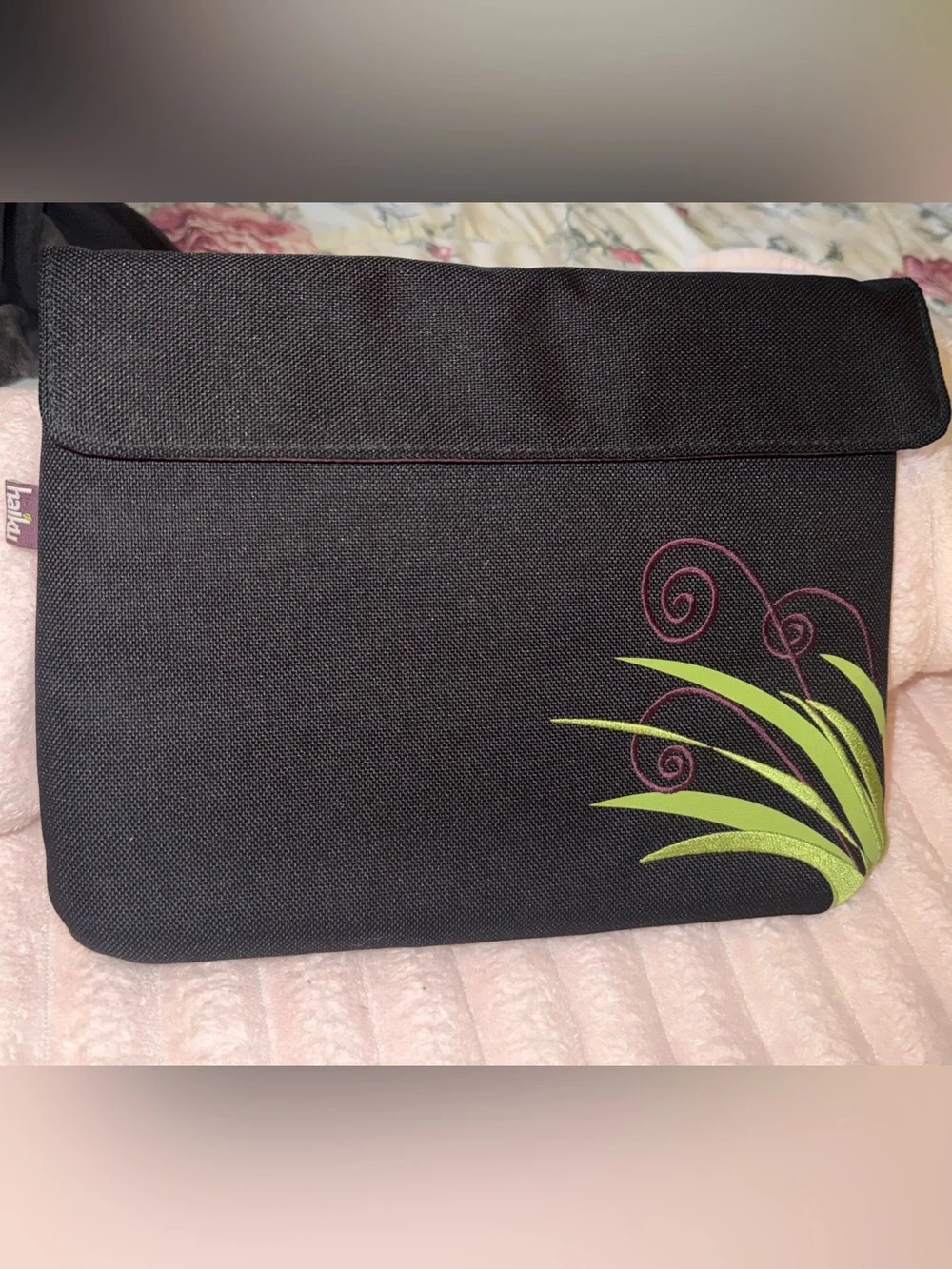 Haiku Rumi iPad® Sleeve - Recycled Materials NWOT 11”x8.5”